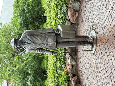 Statue of Ernie as a young man